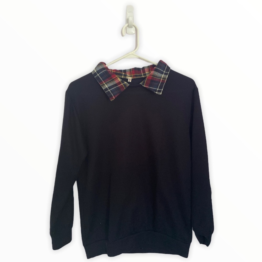 COLLARED SWEATER
